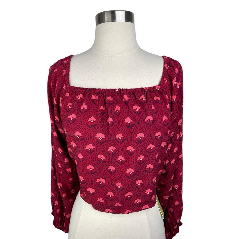 NWT Size Medium Women's Red Patterned Top - Cropped Square Neck Tie Back Summer